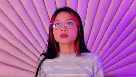 Snapshot of emmaduff_ chatting on 09.25.25 online show from 09.25.25