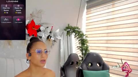  Emma Ferrary  online show from 12.18.25