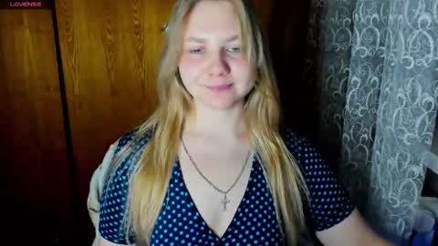 Snapshot of emmafrizea chatting on 10.20.25 Hello Im newMake me cumPVT 12tk for min ALL INCLUSIVE online show from 10.20.25