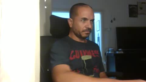 Snapshot of emmagold123 chatting on 10.26.25 Ariel online show from 10.26.25