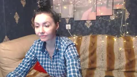 Snapshot of emmagoldx chatting on 12.15.24 EmmaGoldX online show from 12.15.24