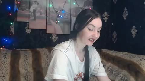 Snapshot of emmagoldx chatting on 02.20.25 EmmaGoldX online show from 02.20.25