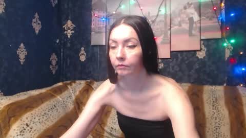 Snapshot of emmagoldx chatting on 03.06.25 EmmaGoldX online show from 03.06.25