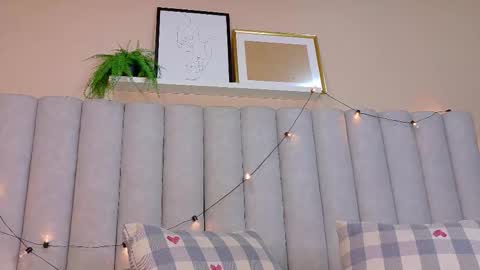 E M M A   online show from 02.12.26