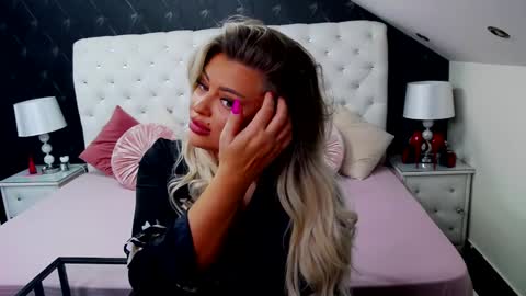 Emma Mavis online show from 12.10.24