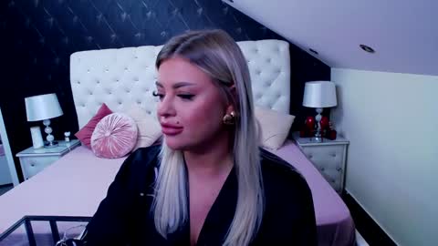 Emma Mavis online show from 12.16.24