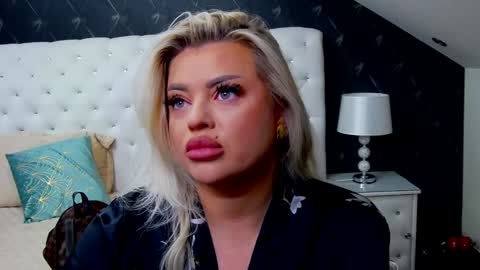 Emma Mavis online show from 01.23.25