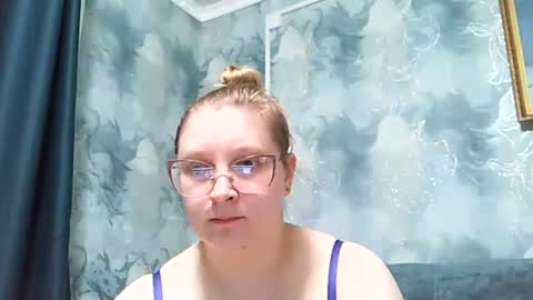 Snapshot of emmamelody944534 chatting on 06.02.26 emmamelody online show from 06.02.26