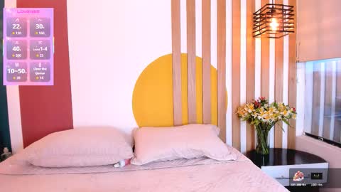 Snapshot of emmanaughty_ chatting on 10.21.25 emmanaughty_ online show from 10.21.25