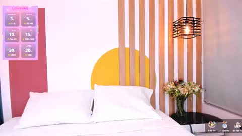 Snapshot of emmanaughty_ chatting on 10.23.25 emmanaughty_ online show from 10.23.25