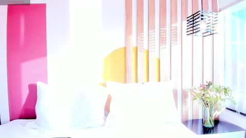 Snapshot of emmanaughty_ chatting on 10.24.25 emmanaughty_ online show from 10.24.25