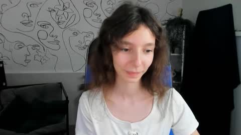 Snapshot of emmanuellbrown chatting on 10.14.25 emmanuellbrown online show from 10.14.25