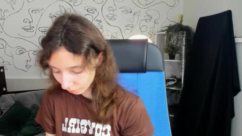 Snapshot of emmanuellbrown chatting on 10.15.25 emmanuellbrown online show from 10.15.25