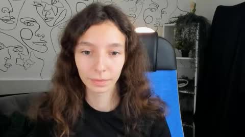 Snapshot of emmanuellbrown chatting on 10.17.25 emmanuellbrown online show from 10.17.25