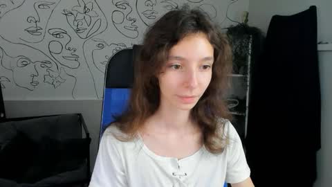 Snapshot of emmanuellbrown chatting on 10.22.25 emmanuellbrown online show from 10.22.25