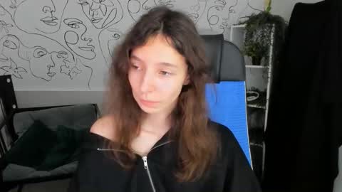 Snapshot of emmanuellbrown chatting on 11.07.25 emmanuellbrown online show from 11.07.25