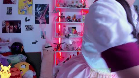 Snapshot of emmarosse11 chatting on 10.10.25 Emma online show from 10.10.25