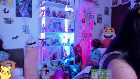 Snapshot of emmarosse11 chatting on 10.24.25 Emma online show from 10.24.25