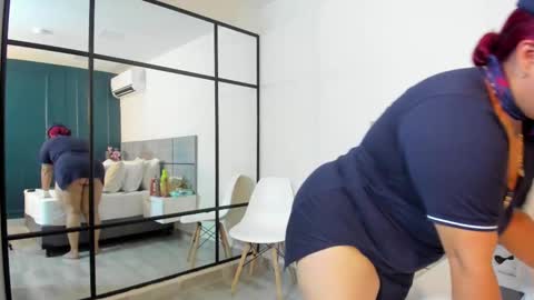 Snapshot of emmasmithh2 chatting on 11.07.25 Emma online show from 11.07.25