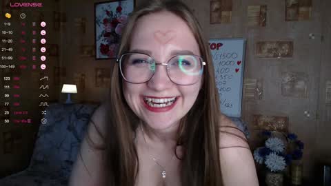 Snapshot of emmatiny chatting on 12.04.24 Mia online show from 12.04.24