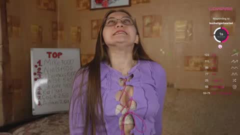 Snapshot of emmatiny chatting on 02.22.25 Mia online show from 02.22.25