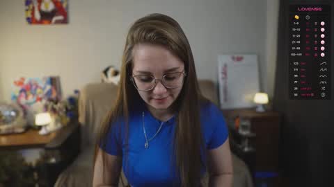 Snapshot of emmatiny chatting on 10.06.25 Mia online show from 10.06.25