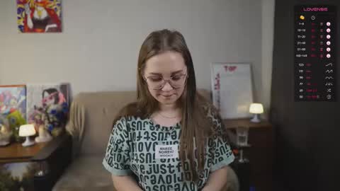 Snapshot of emmatiny chatting on 10.25.25 Mia online show from 10.25.25