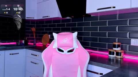 Snapshot of emmavictori chatting on 01.18.25 Shaiya online show from 01.18.25