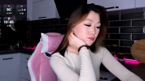 Snapshot of emmavictori chatting on 02.13.25 Shaiya online show from 02.13.25