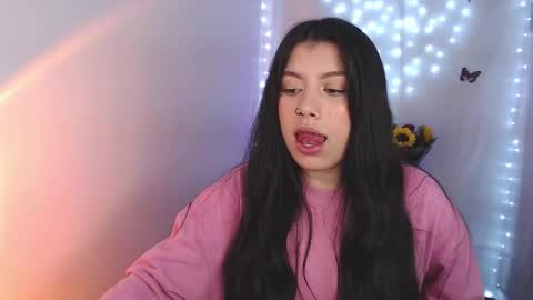 Snapshot of emmi_0 chatting on 09.29.25 Emily Independent model online show from 09.29.25