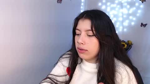 Snapshot of emmi_0 chatting on 09.30.25 Emily Independent model online show from 09.30.25