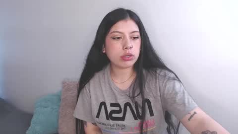 Snapshot of emmi_0 chatting on 10.26.25 Emily Independent model online show from 10.26.25