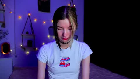 Snapshot of emmie_everly chatting on 10.18.25 emmie_everly online show from 10.18.25