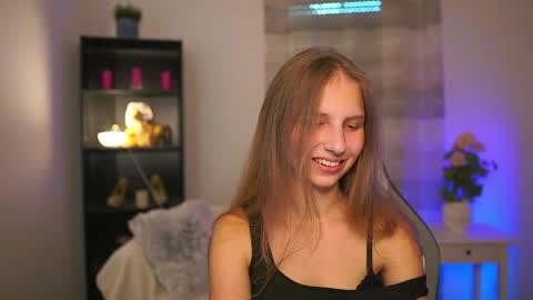 Snapshot of emmie_murray chatting on 05.21.26 Emmie online show from 05.21.26
