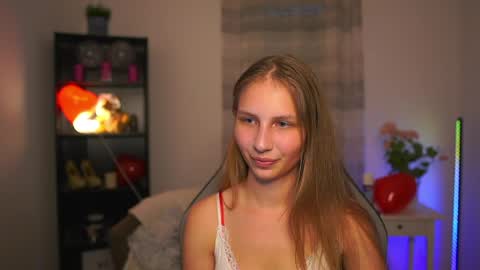 Snapshot of emmie_murray chatting on 05.31.26 Emmie online show from 05.31.26