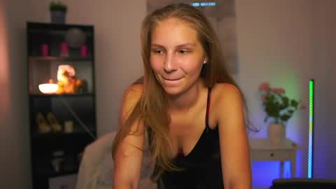 Snapshot of emmie_murray chatting on 06.10.26 Emmie online show from 06.10.26