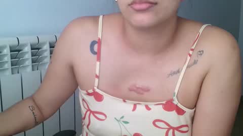 Snapshot of emmie_xxx chatting on 10.19.25 emmie online show from 10.19.25