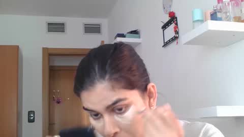 Snapshot of emmie_xxx chatting on 10.27.25 emmie online show from 10.27.25