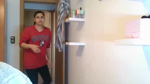 Snapshot of emmie_xxx chatting on 11.06.25 emmie online show from 11.06.25