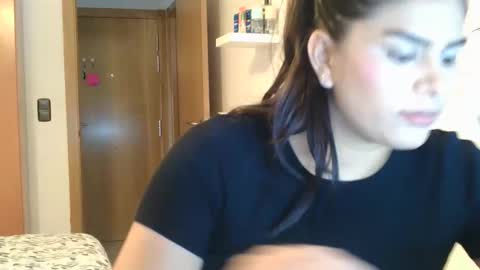 Snapshot of emmie_xxx chatting on 11.07.25 emmie online show from 11.07.25