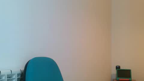 Snapshot of emmie_xxx chatting on 11.10.25 emmie online show from 11.10.25