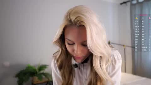 Aurora online show from 10.25.25