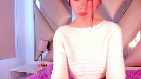 Snapshot of emmily_evans_ chatting on 01.13.25 emmily_evans_ online show from 01.13.25