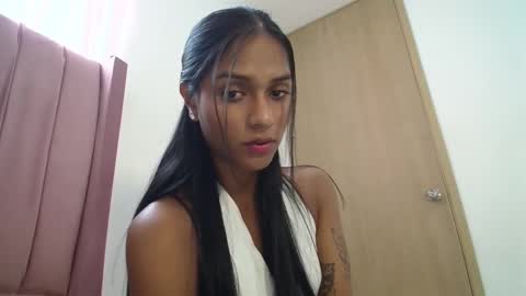Snapshot of emmily_forever chatting on 03.06.25 emmily online show from 03.06.25