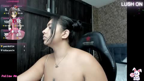 Snapshot of emmily_xue chatting on 12.31.24 Maria Camila online show from 12.31.24