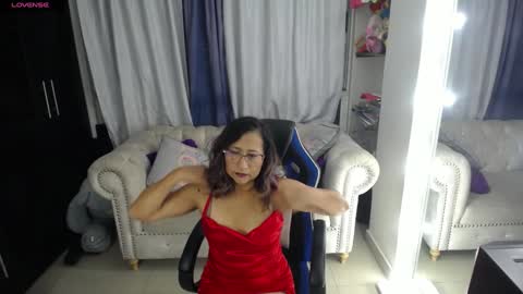 Emmily online show from 12.18.24