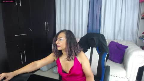 Emmily online show from 12.31.24