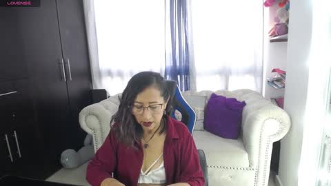 Emmily online show from 12.31.24