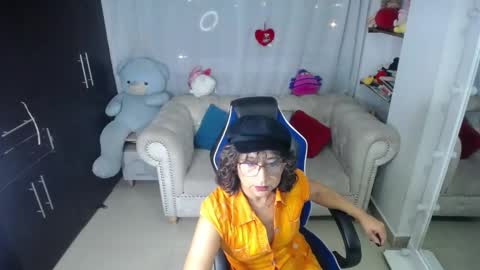 Emmily online show from 03.11.25