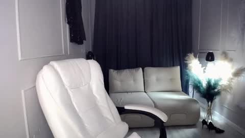 emmmam online show from 10.16.25